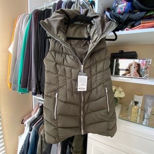NWT Athleta Puffer Vest
